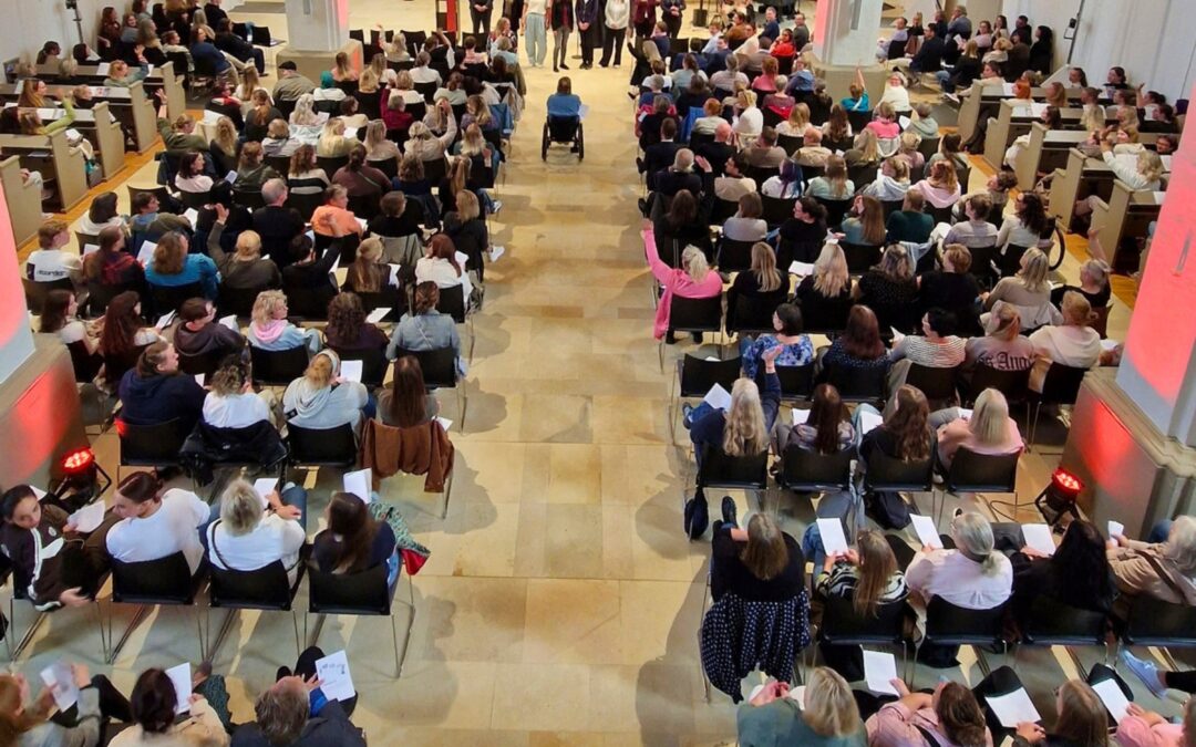480 Gäste feiern in der Johanniskirche Hagen den Start der Diakonie Mark-Ruhr Kindertageseinrichtungen gem. GmbH